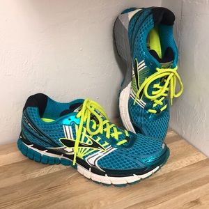 Brooks Running Sneaker- WORN TWICE